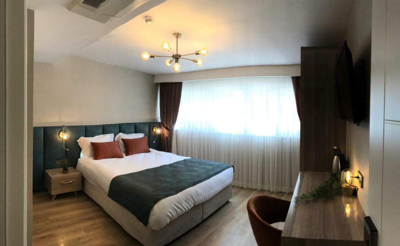 Nika & Cafe Hotel 2*