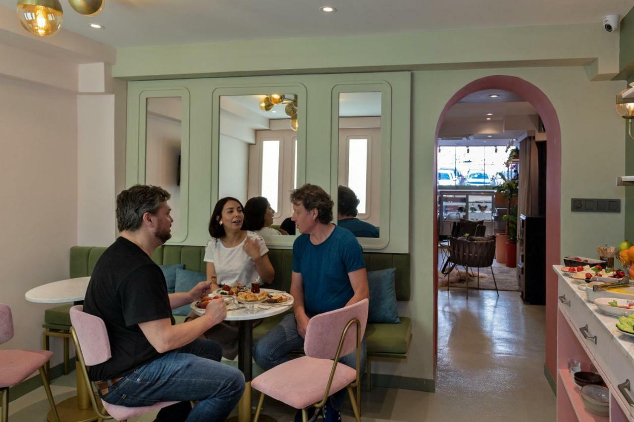 Nika & Cafe Hotel 2*