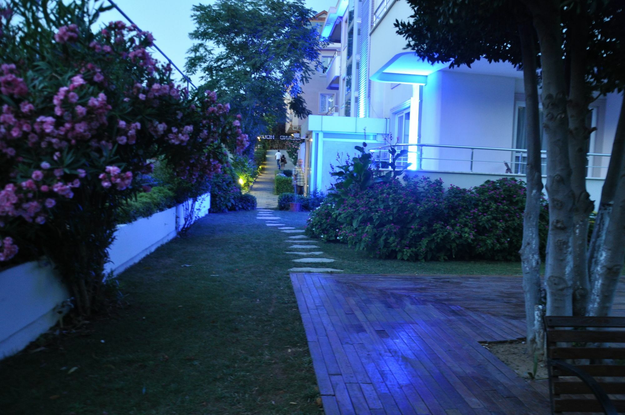 Hotel Island 2*