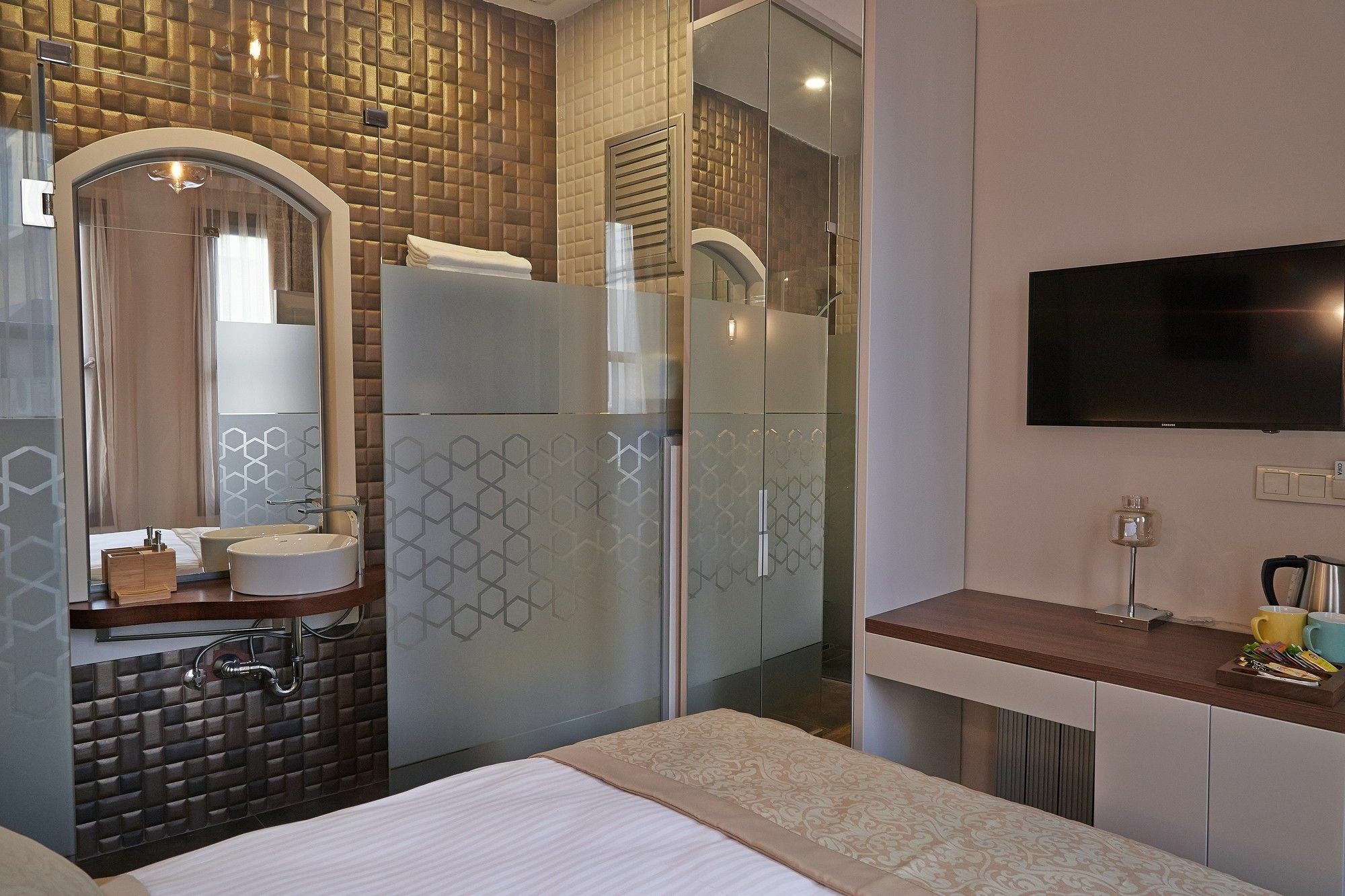 Hotel Arart 3*