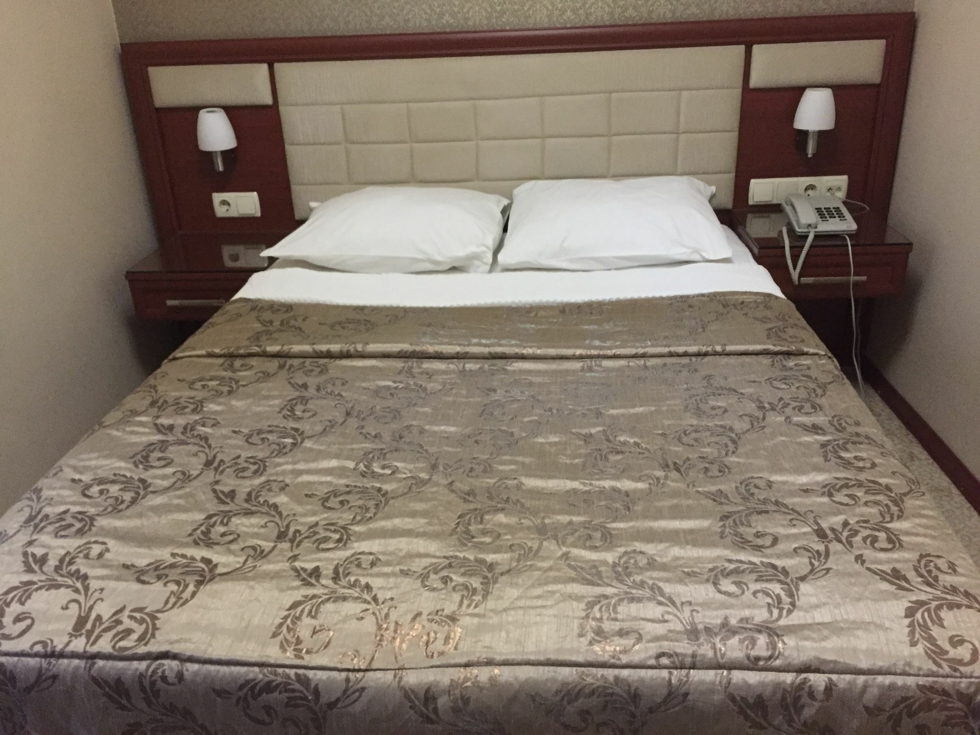Pen Hotel 3*