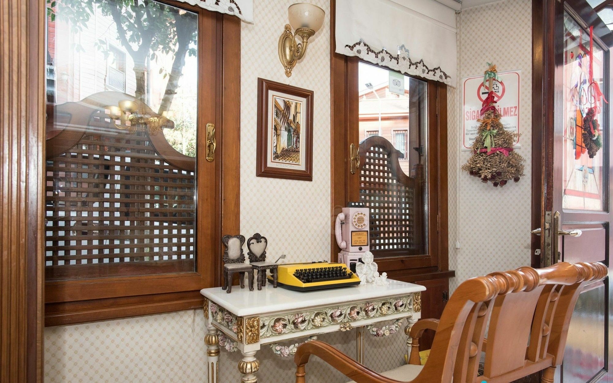 Emine Sultan 3*