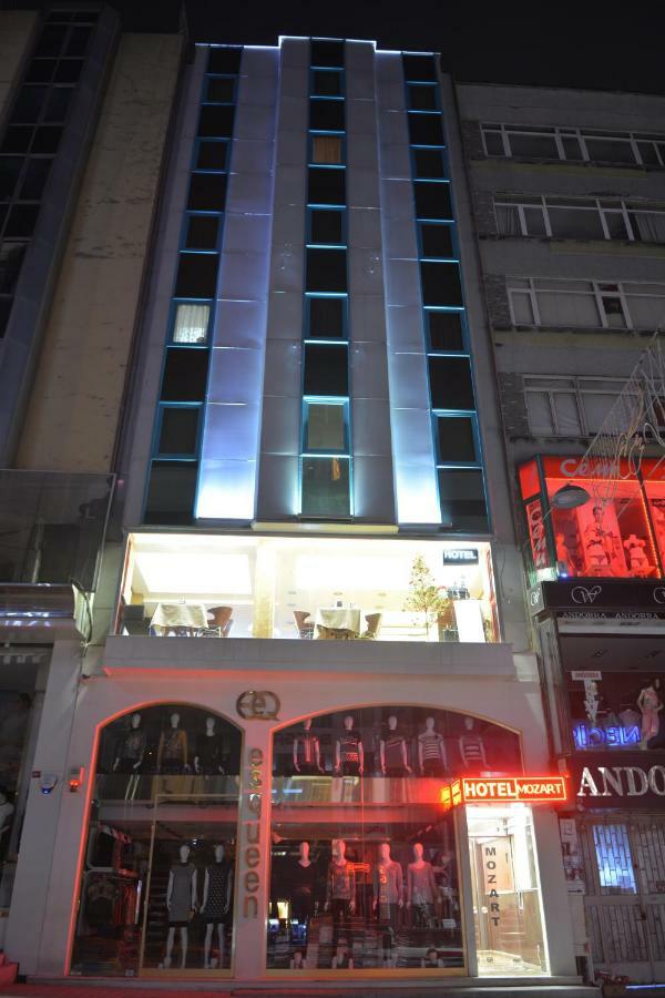 Otel Mozart 2*