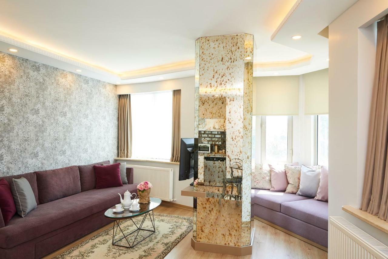 Seasons Apartment *