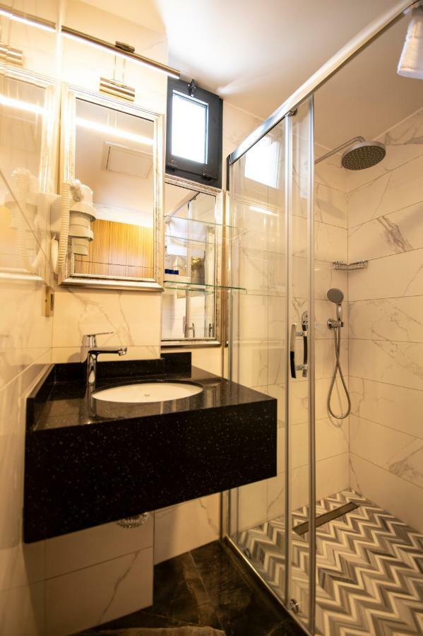 Eliza Hotel 2*