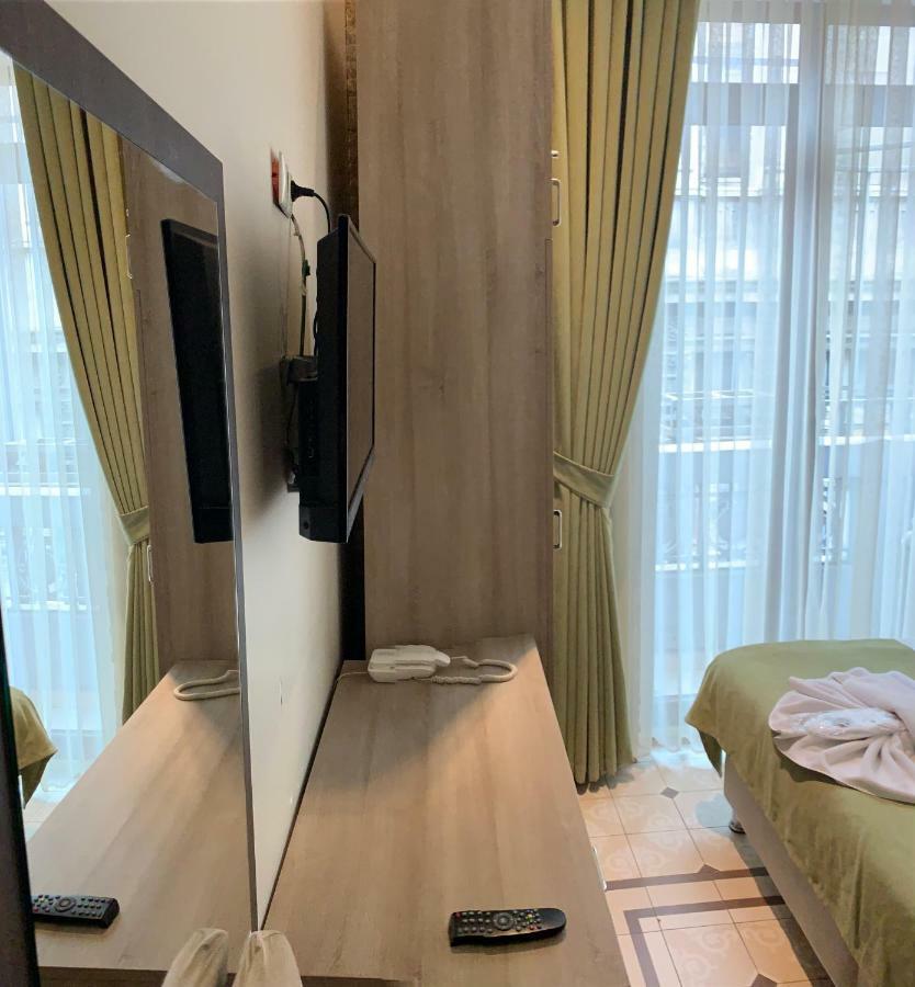 Alright Hotel 2*