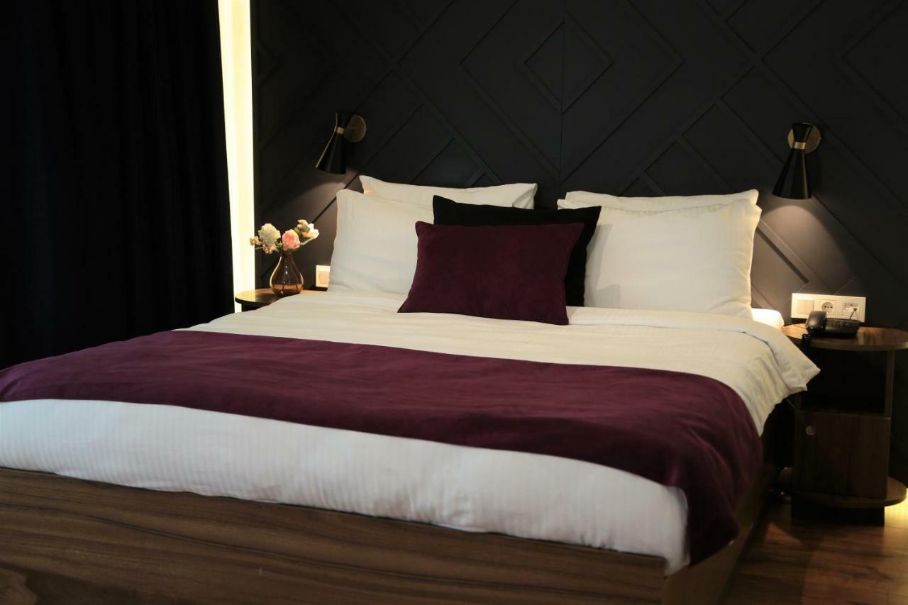 The Roomy Sisli 2*