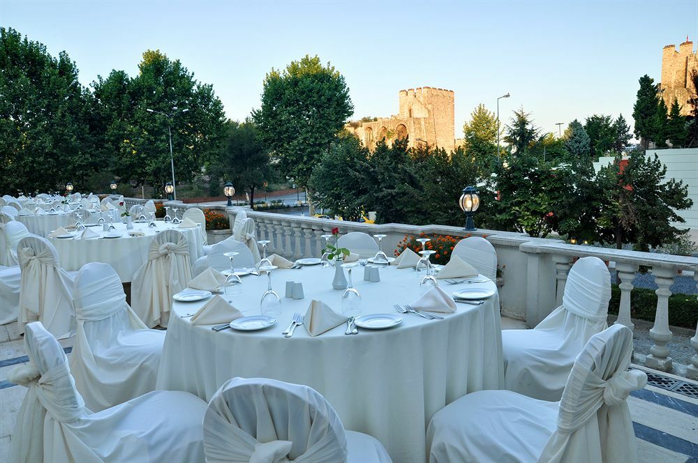 Hotel Eresin Topkapi 5*