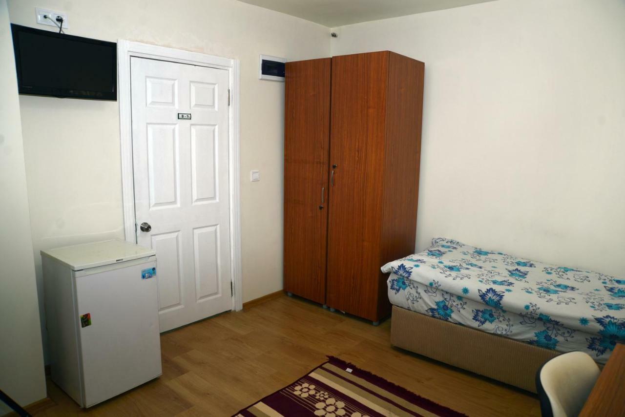 Vatan Yurt Hostel *