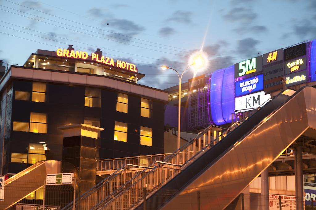 Grand Plaza Hotel