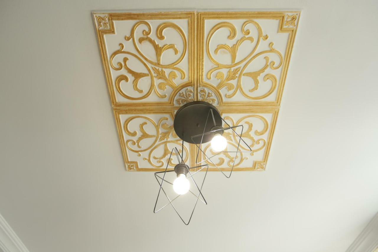Gold Rose Apart Apartment