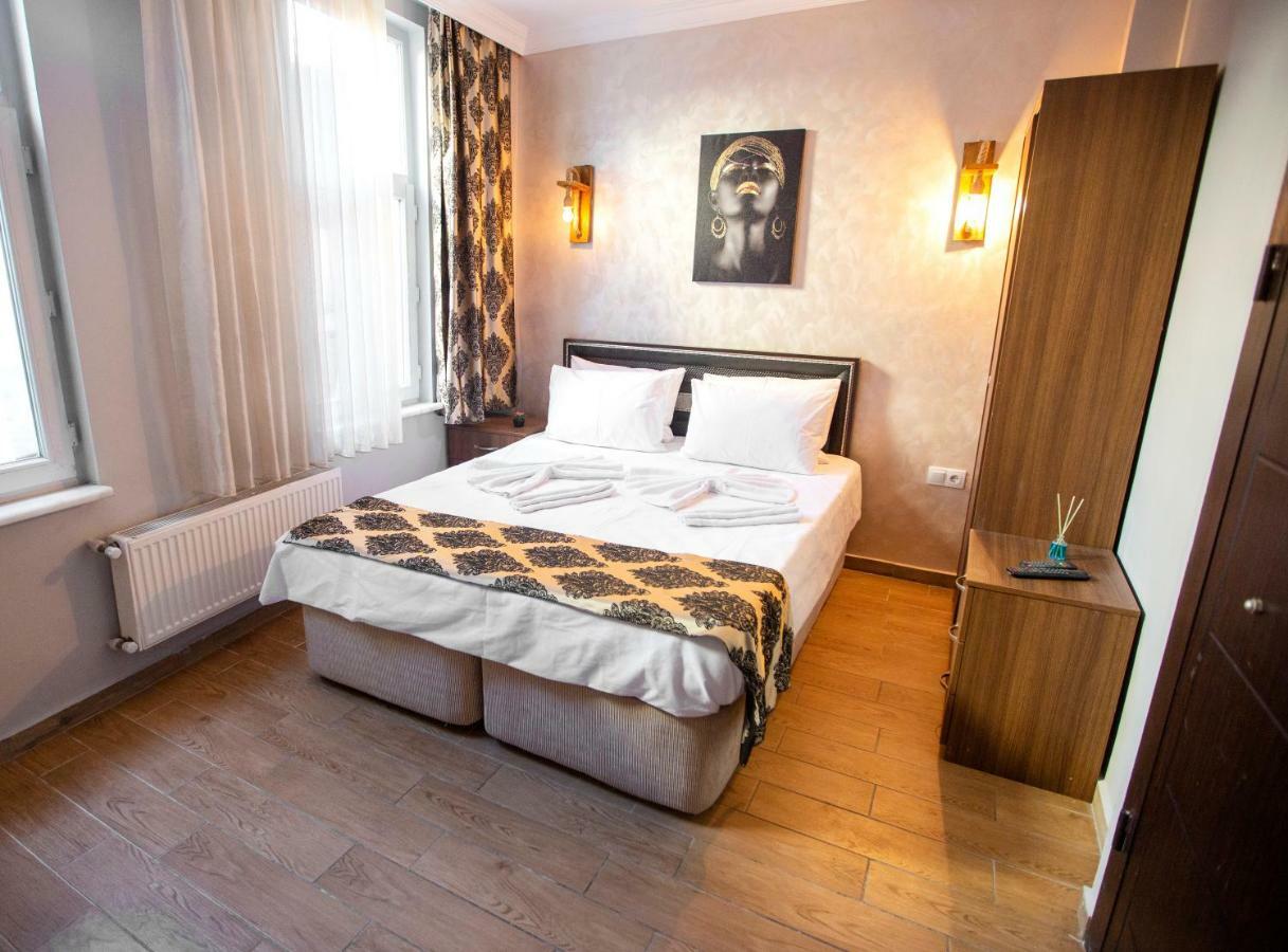 Gold Rose Apart Apartment