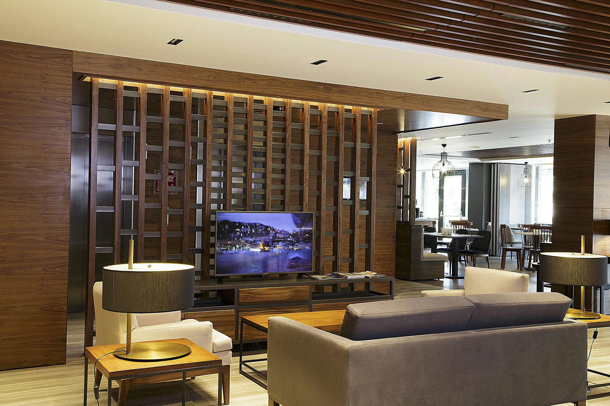 Hotel Bof Business