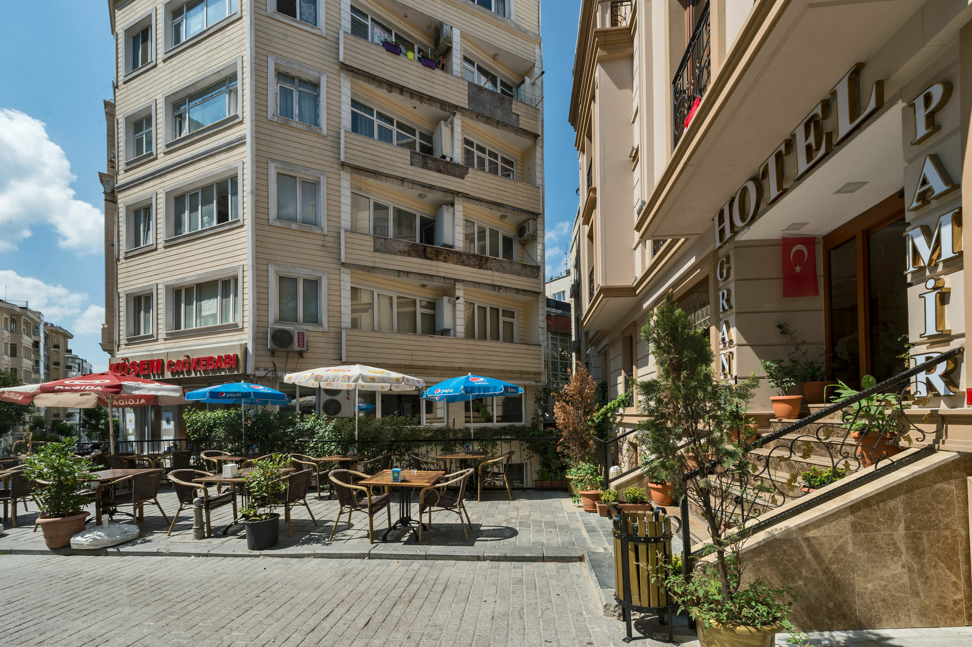 Grand Pamir Hotel 3*