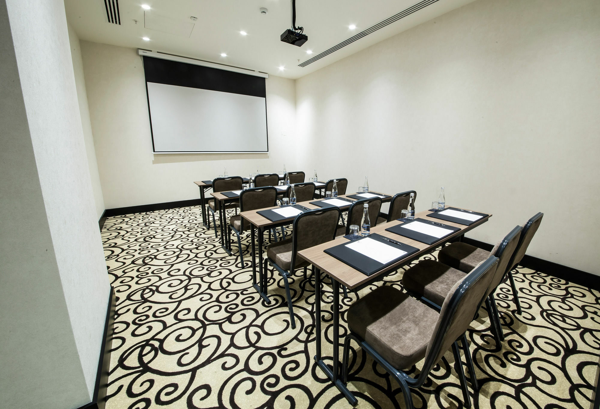 Inside Sisli Hotel 4*