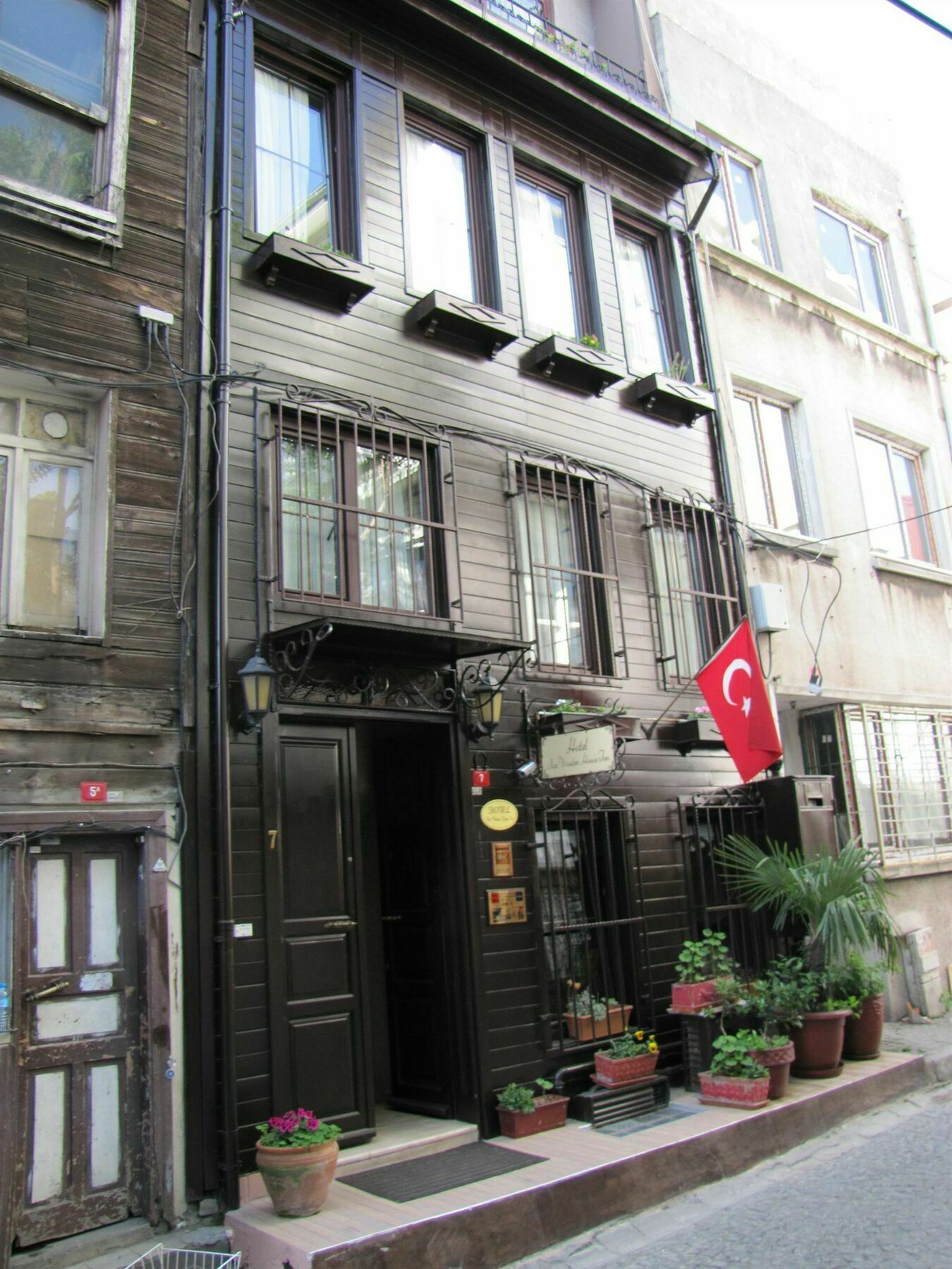 Guest house Naz Wooden House Istanbul