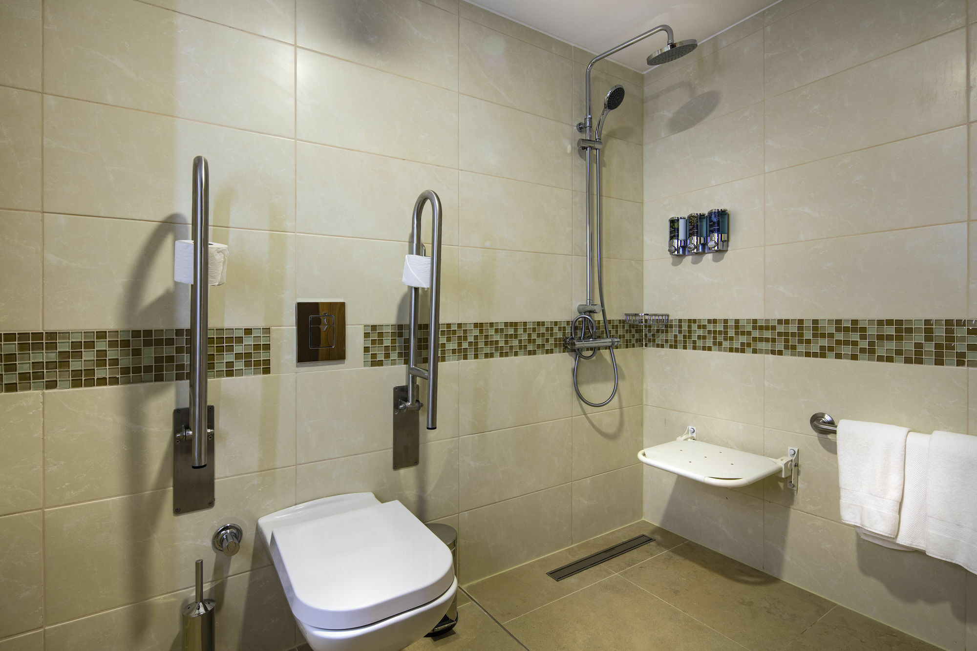 Hotel Hampton By Hilton Atakoy 3*
