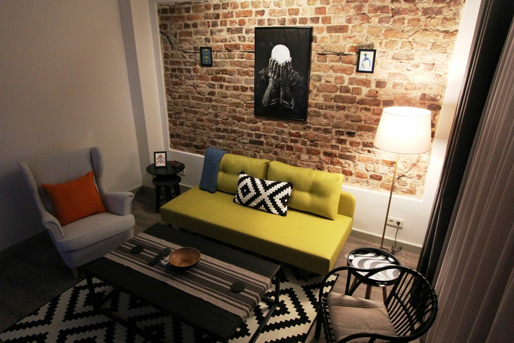 G Flats & Serviced - Adult Only Apartment