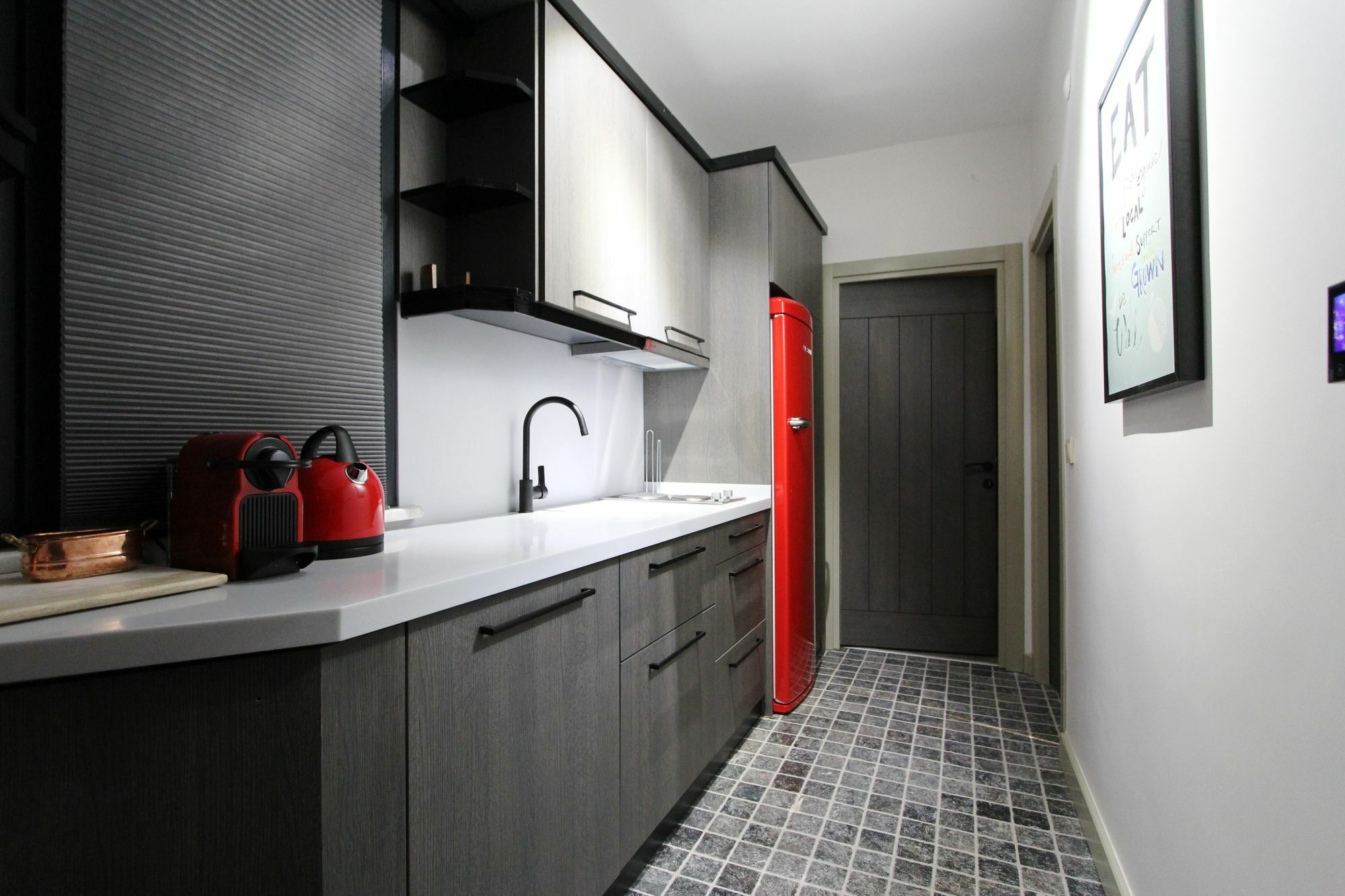 G Flats & Serviced - Adult Only Apartment