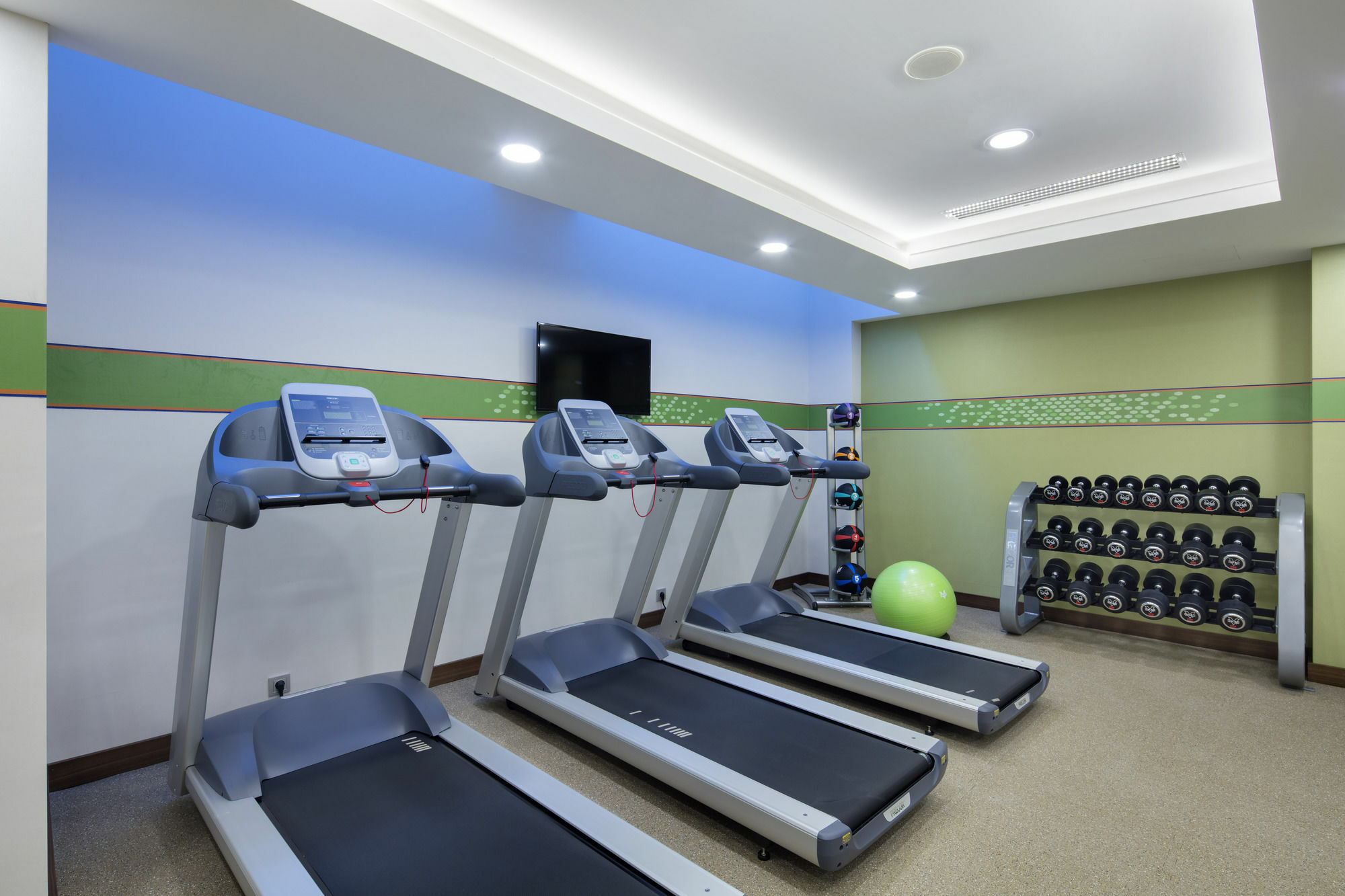 Hotel Hampton By Hilton Atakoy 3*