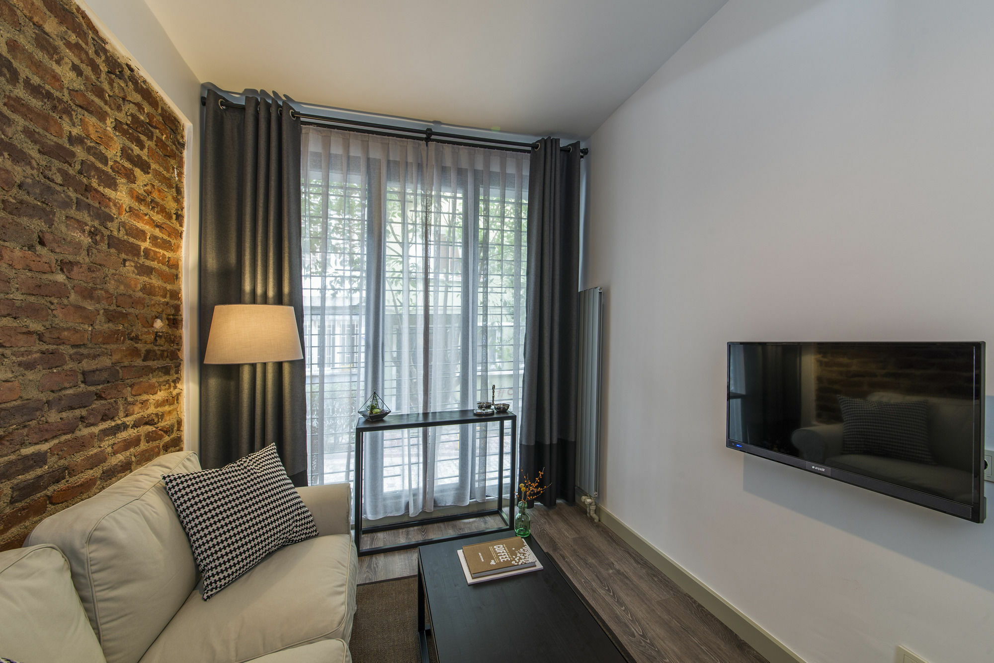 G Flats & Serviced - Adult Only Apartment