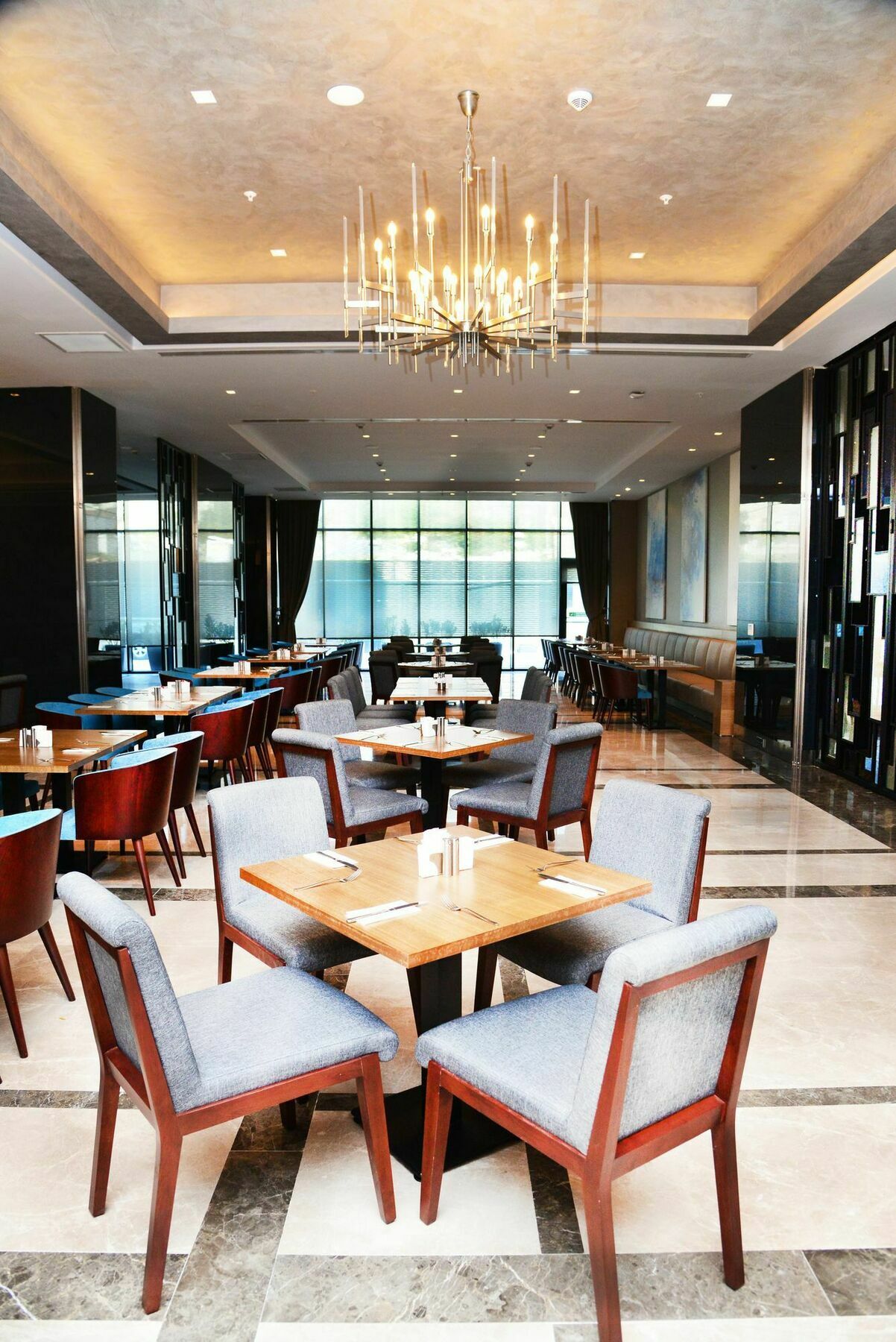 Hawthorn By Wyndham Airport 5*