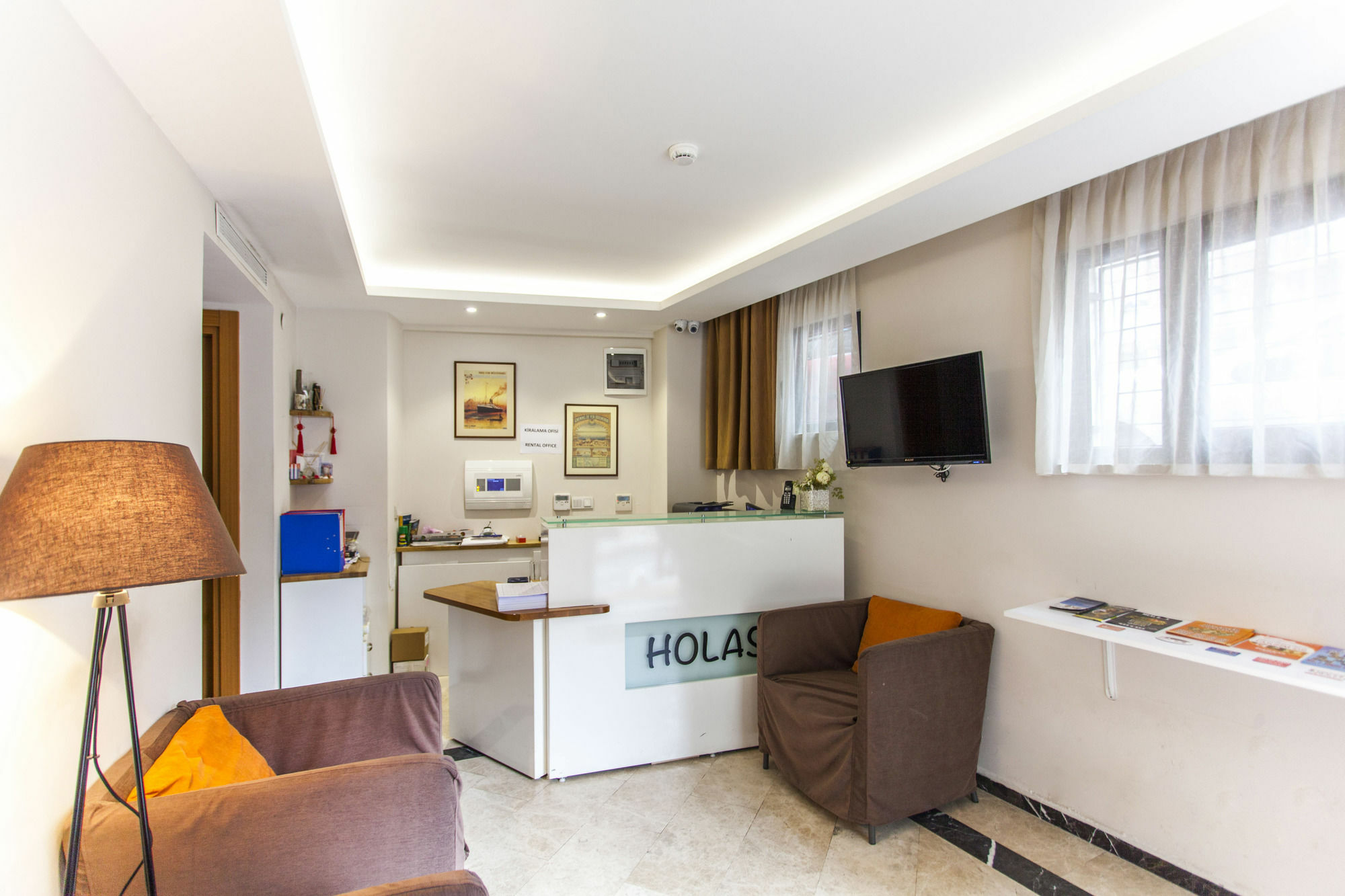 Holas Istanbul