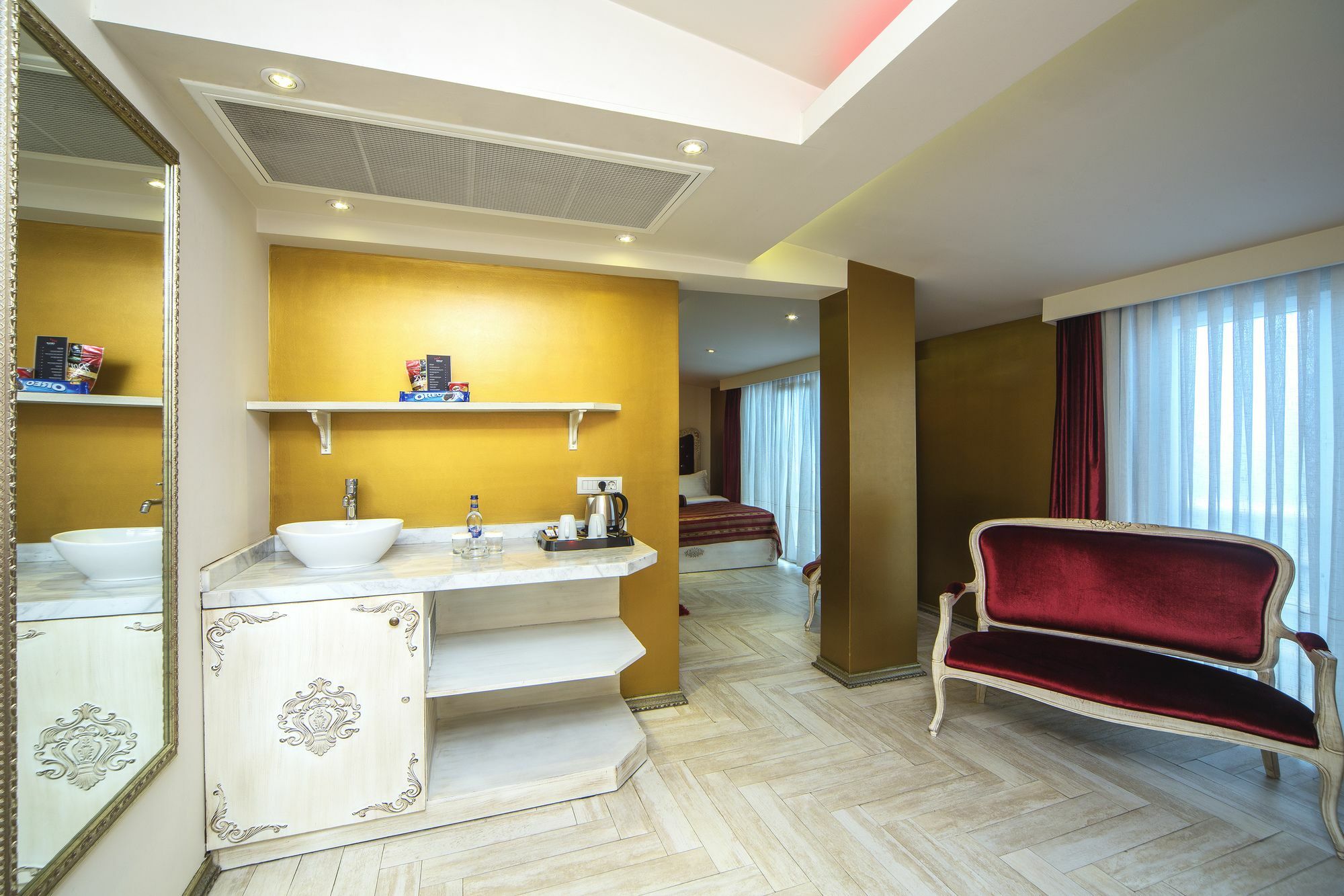 Artdeco 3*