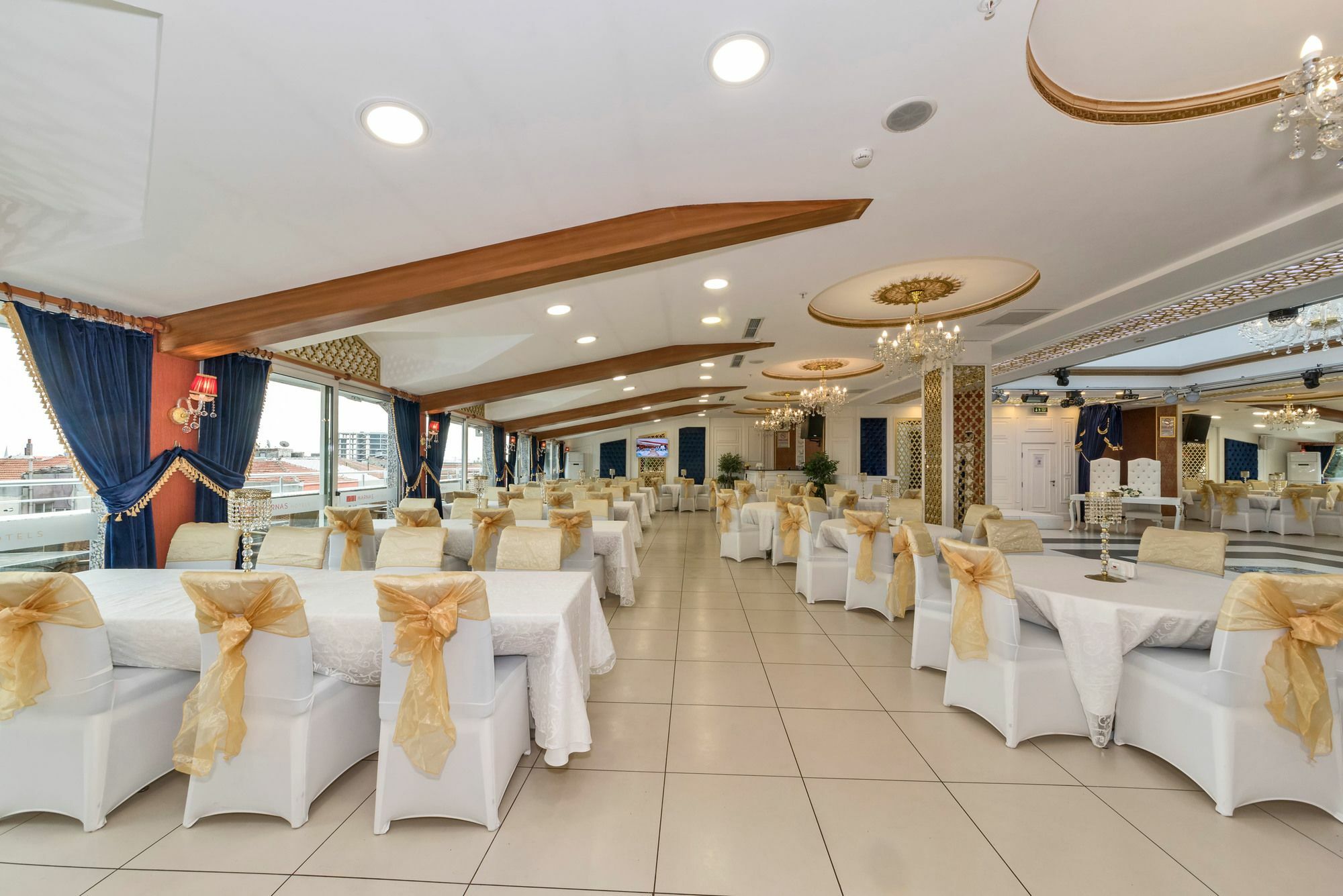 Hotel Marnas