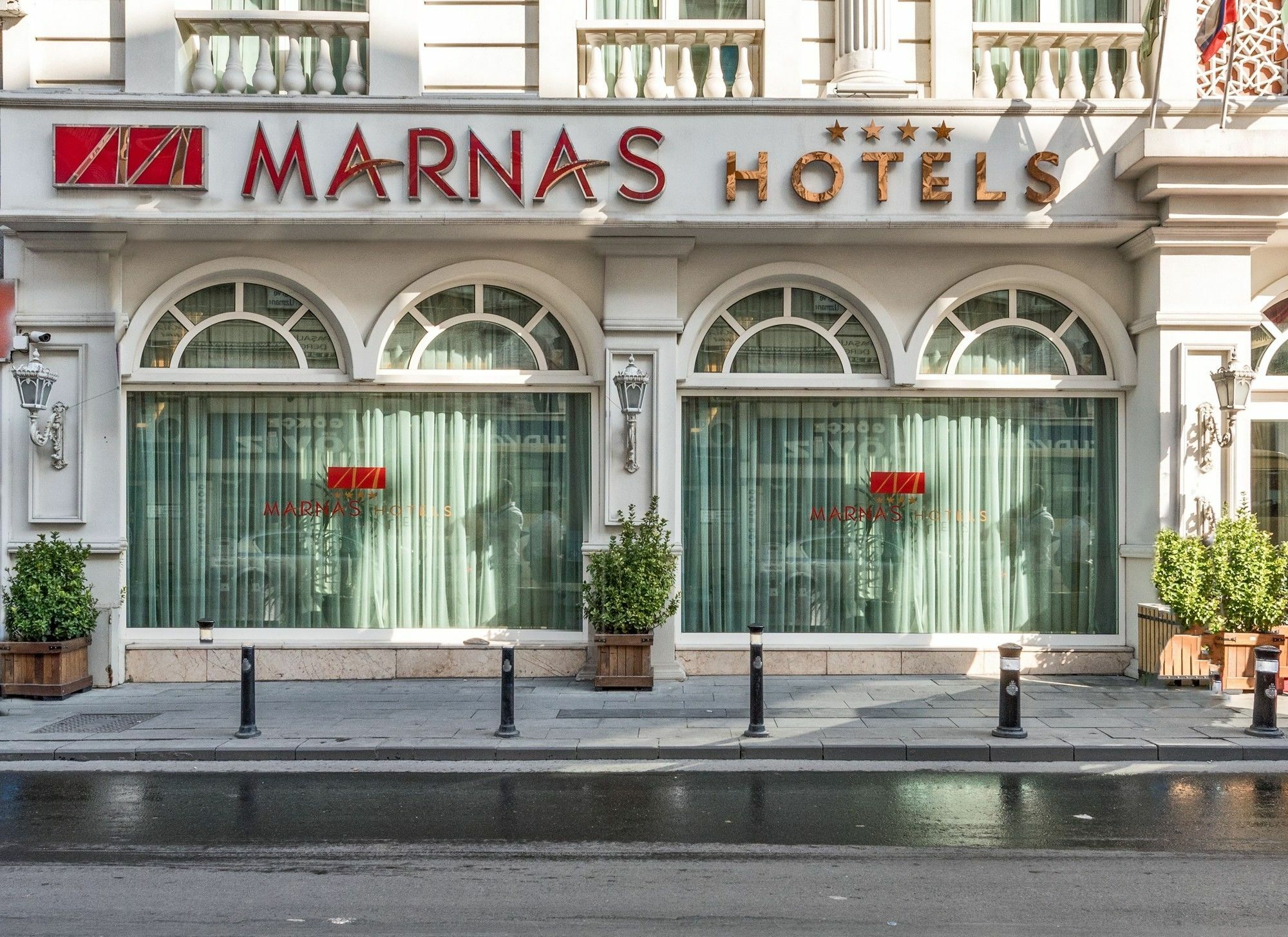 Marnas Hotel