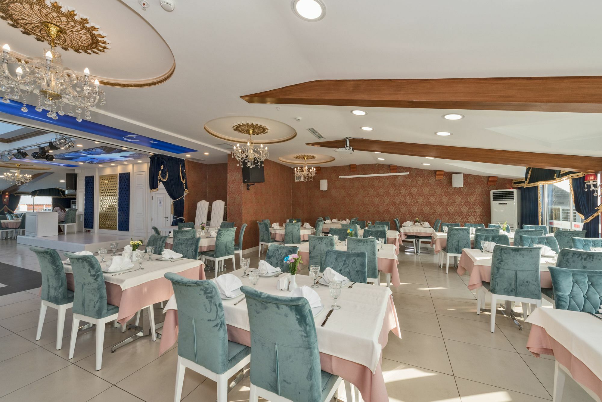 Hotel Marnas