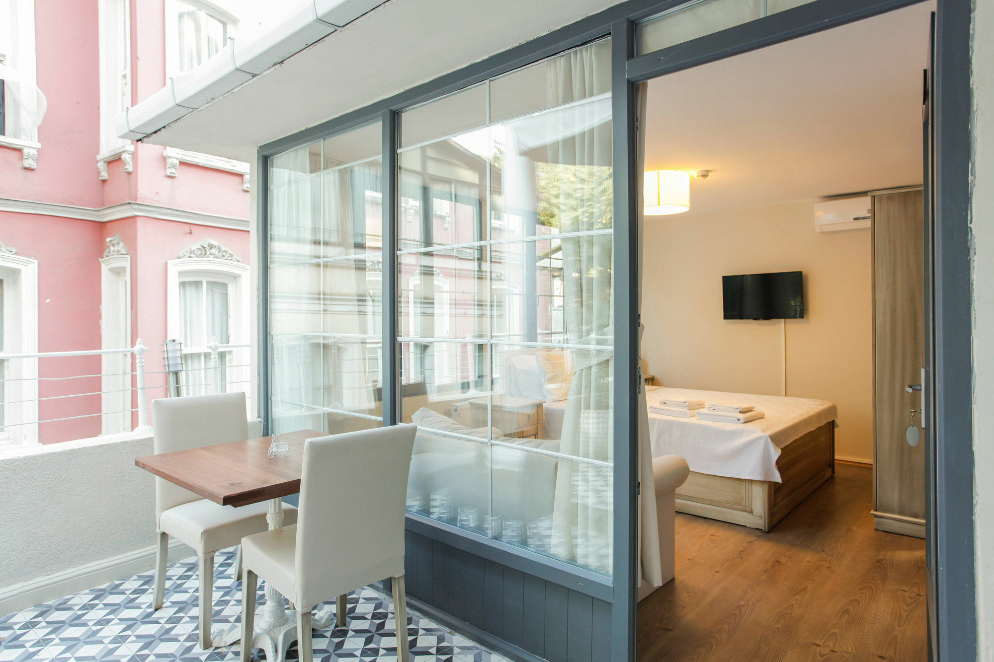 The Loft Hotel 3*