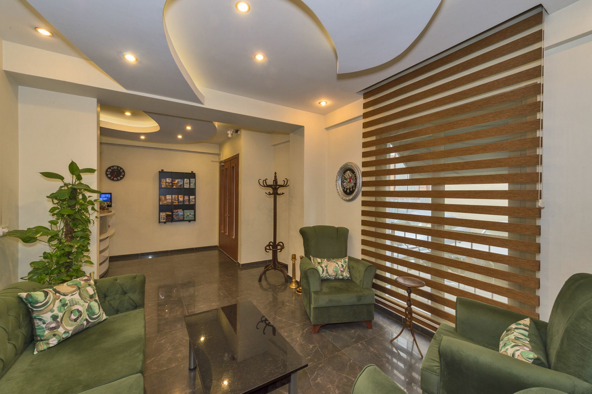 Invictum Hotel 3*