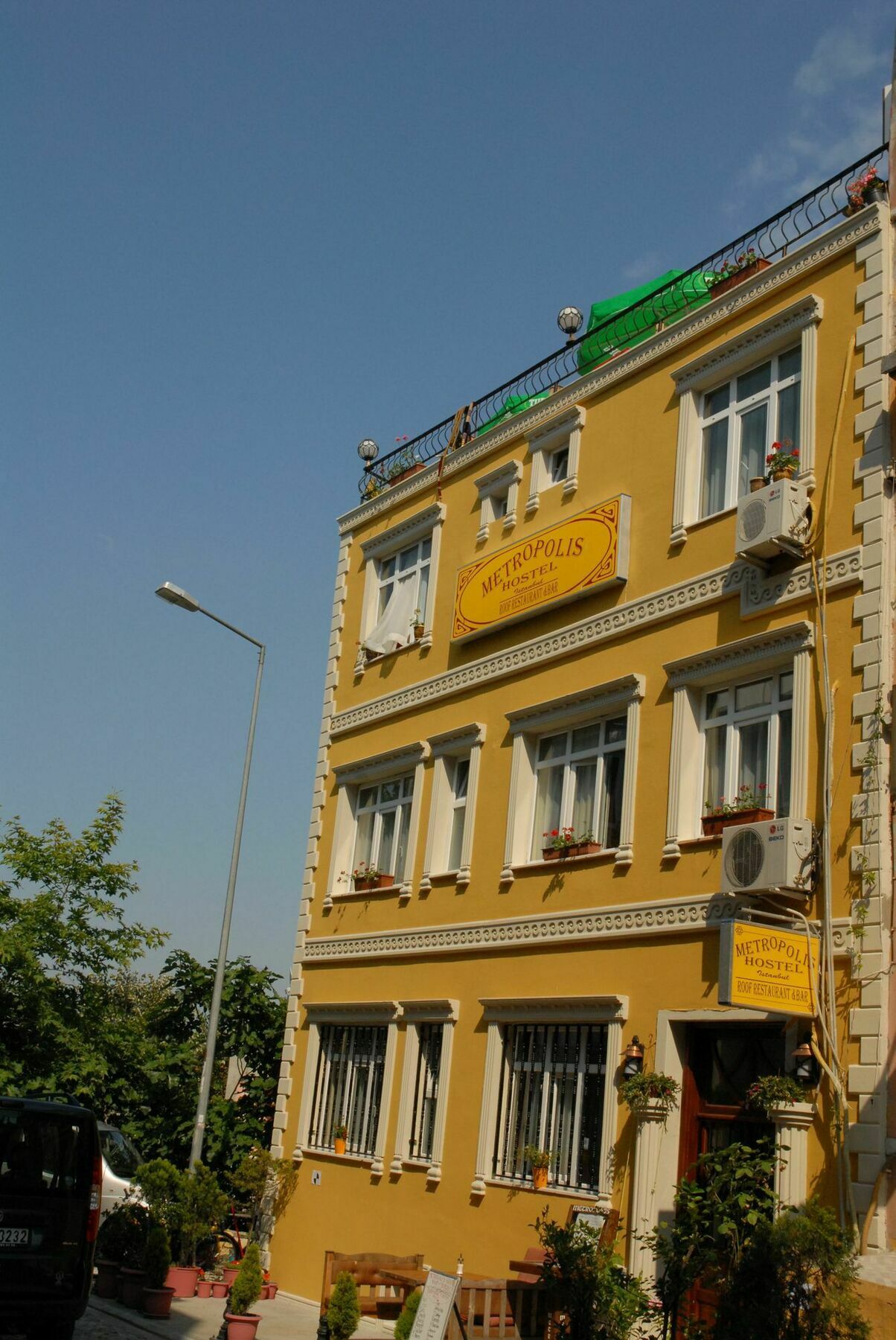 Guest house Metropolis &