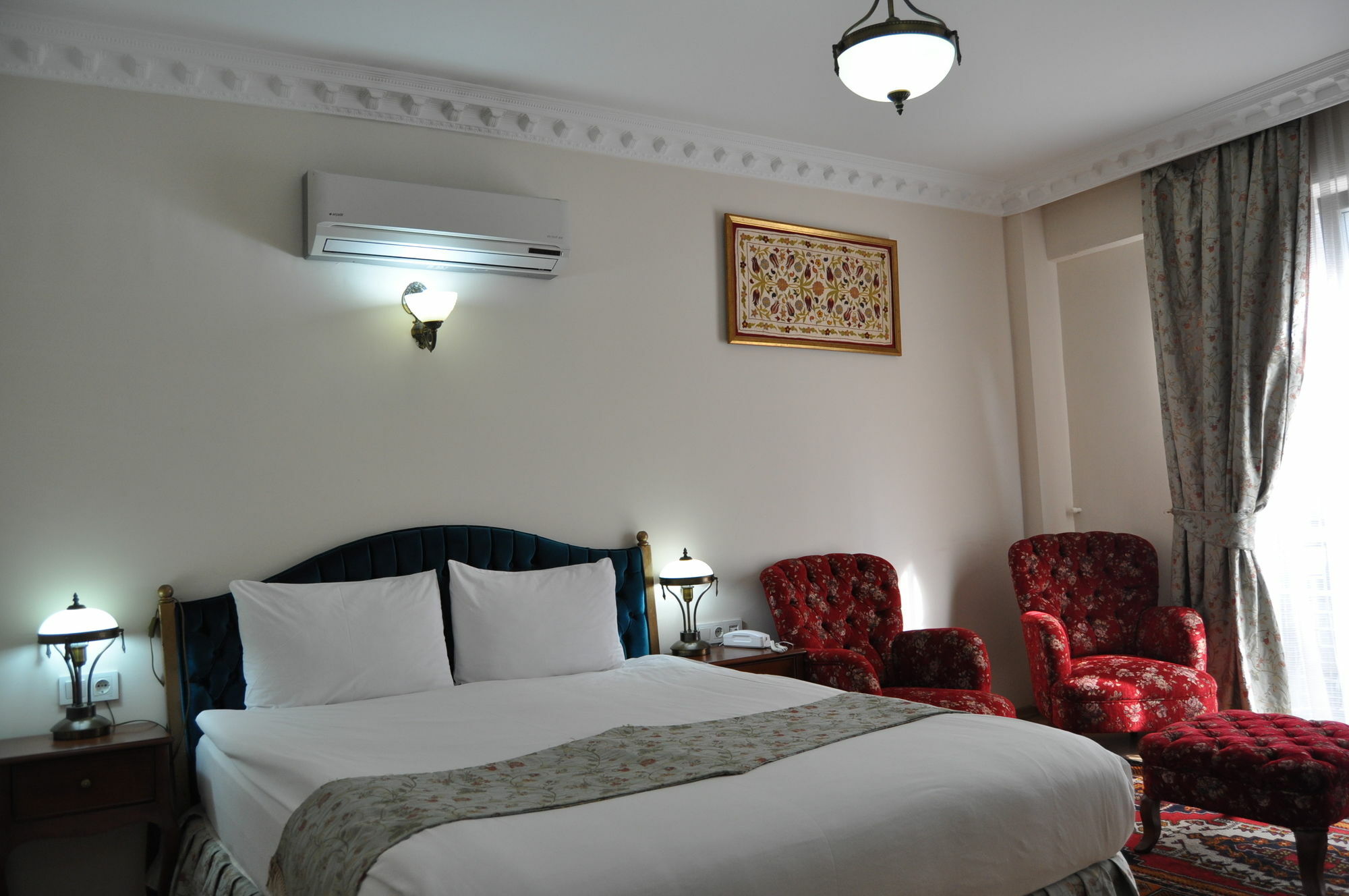 Basileus Hotel