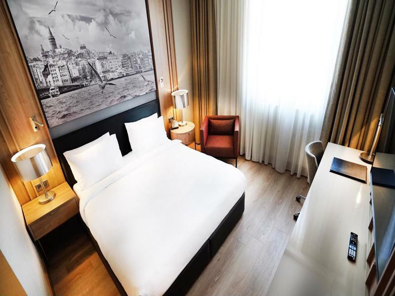 Tryp By Wyndham Basin Ekspres Hotel 5*