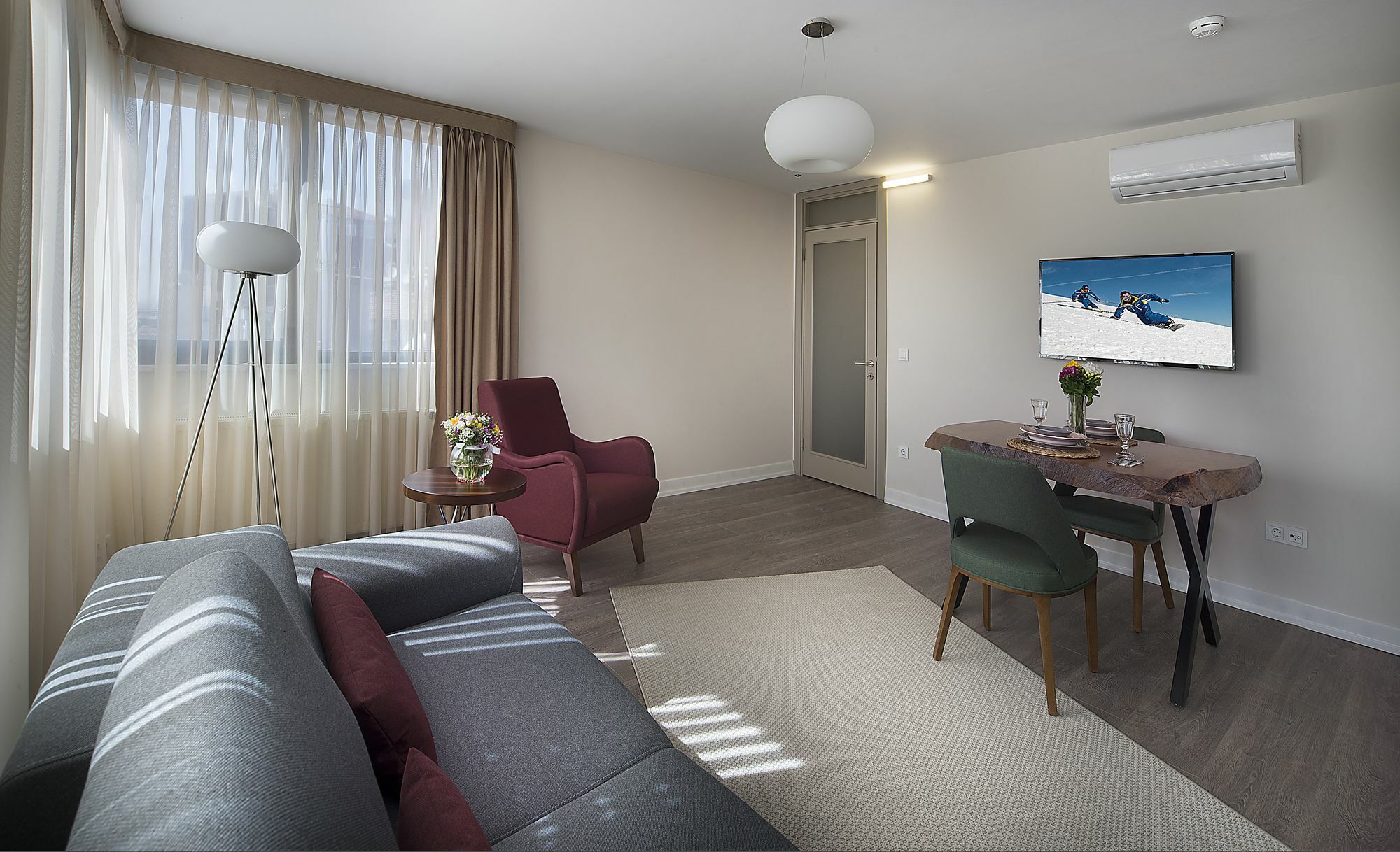 The Clock Hotel 2*