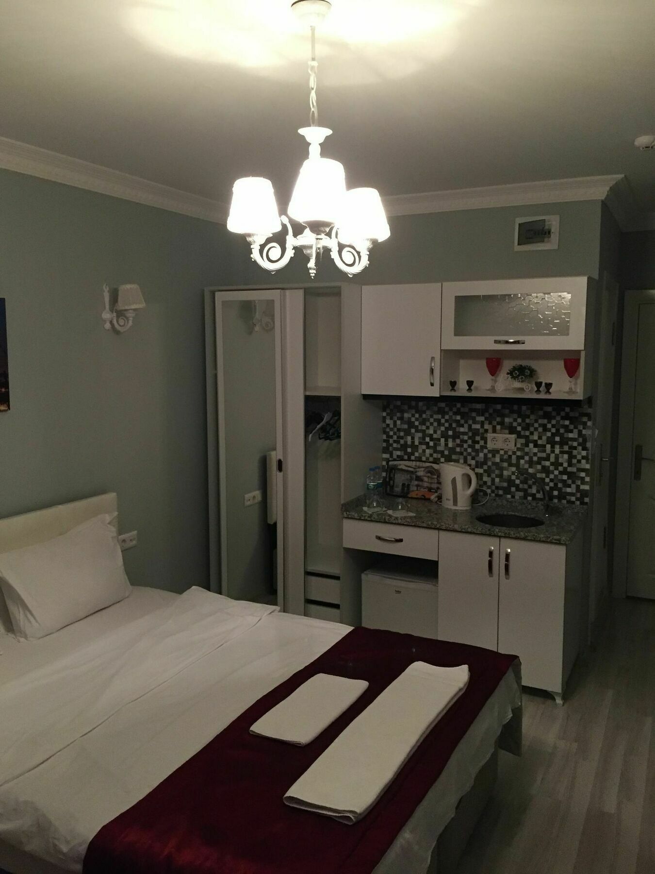 Sunrise Apartment *