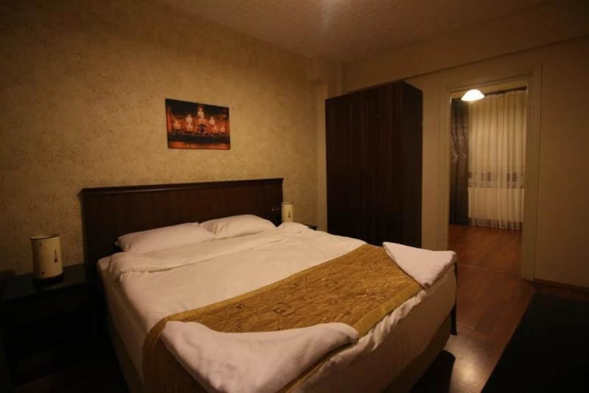 Antique Hotel