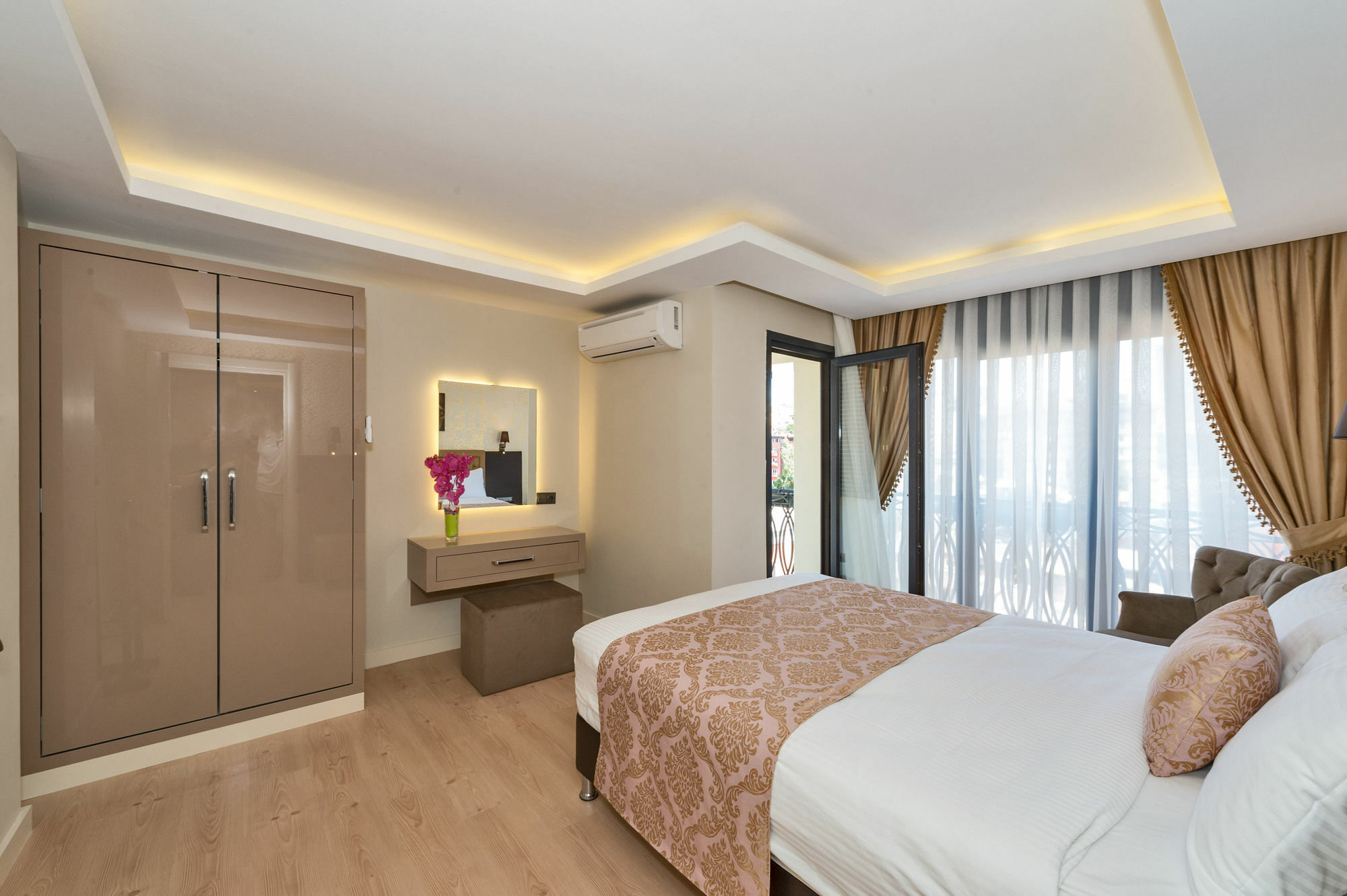 Gen Aparthotel 3*