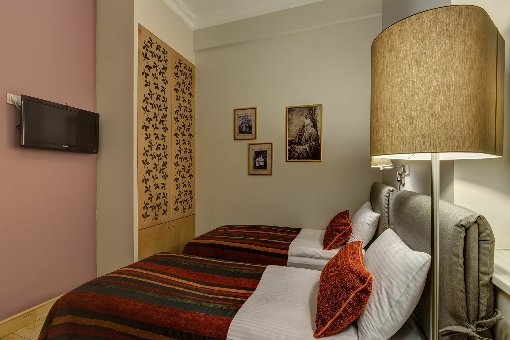 Aparthotel No11 &