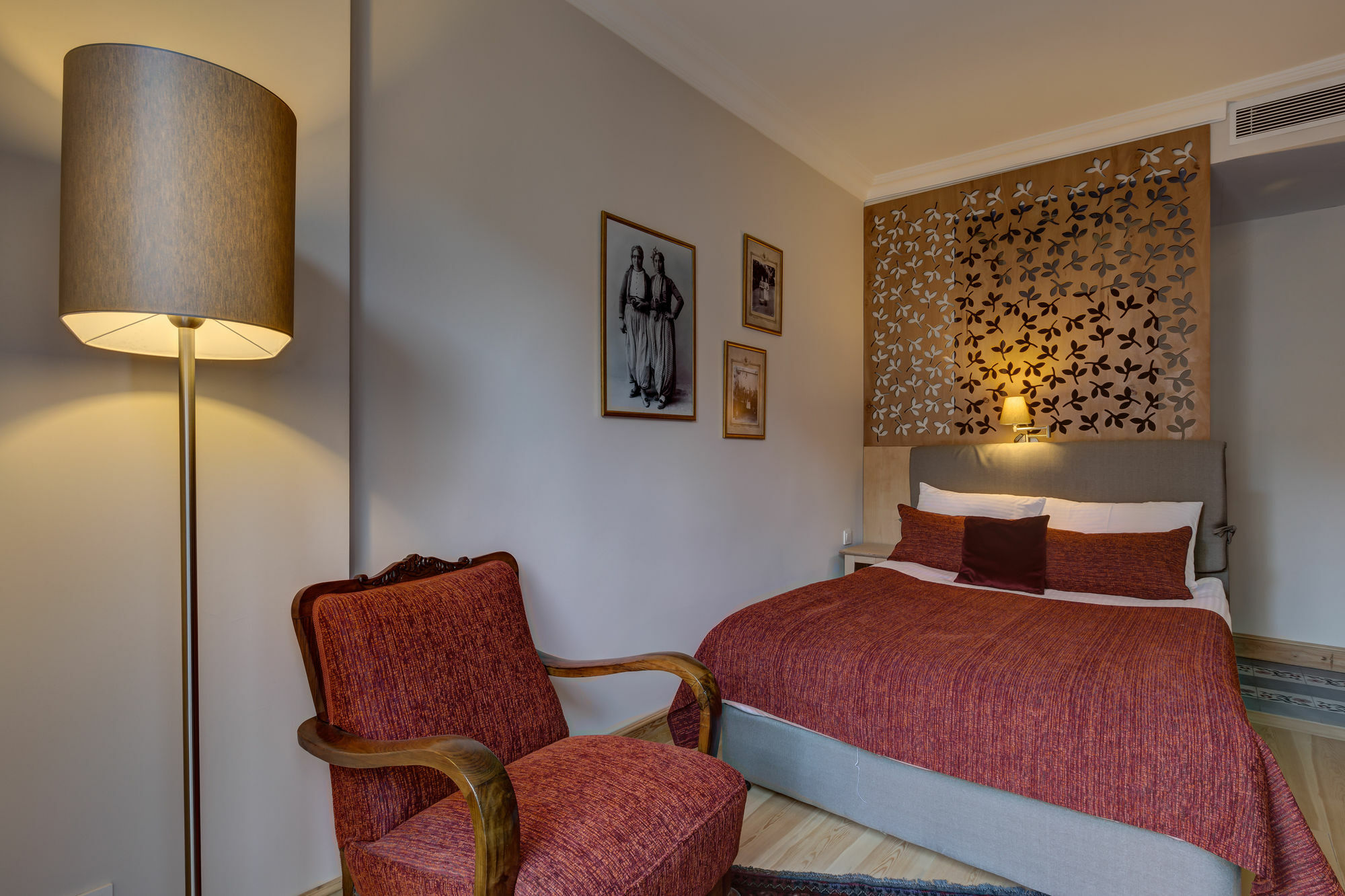 No11 & Aparthotel
