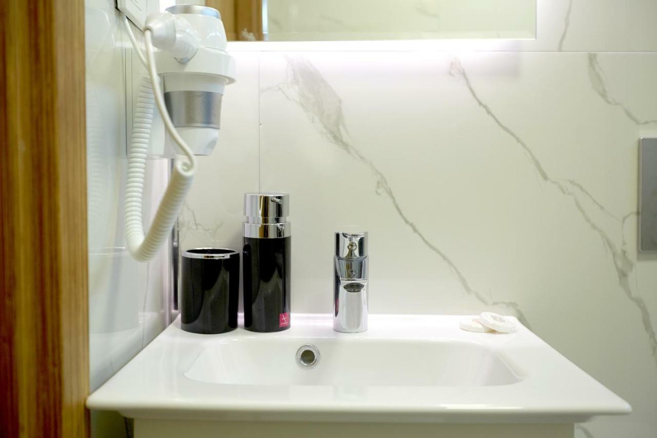Kartal Palace Taksim Square Family Hotel