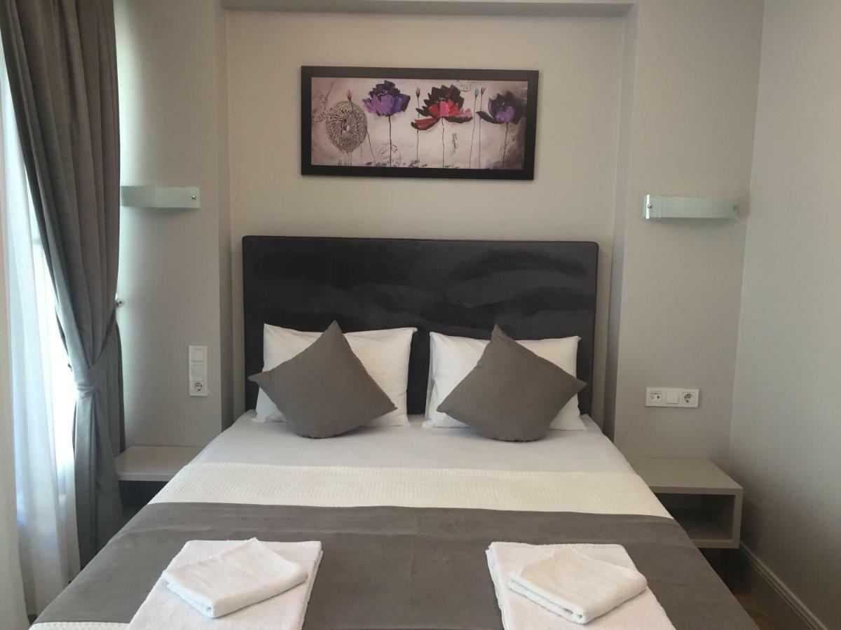 Hotel Bella 3 *