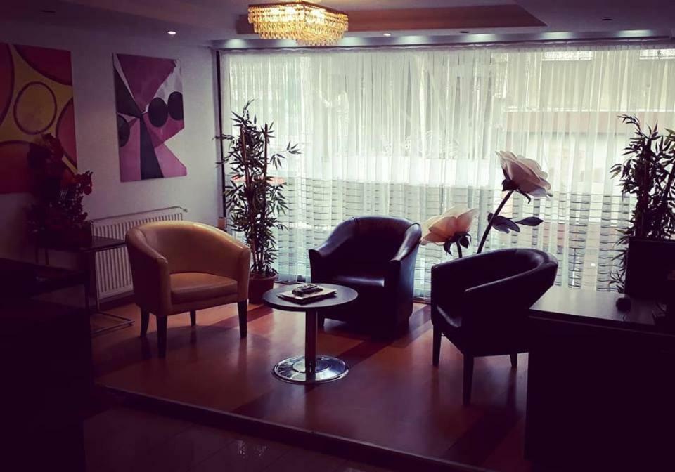 Hotel Hivas 2*