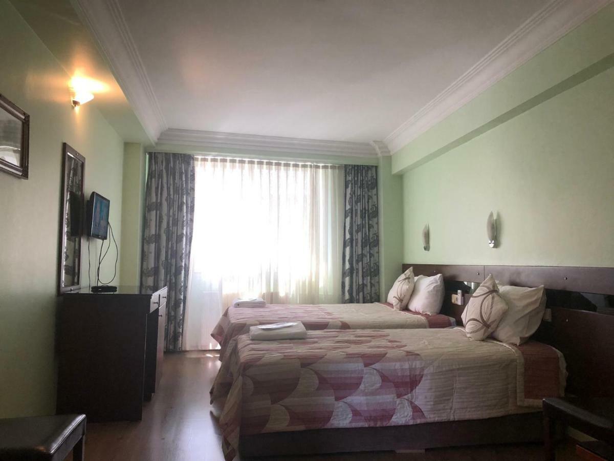 Hivas Hotel 2*