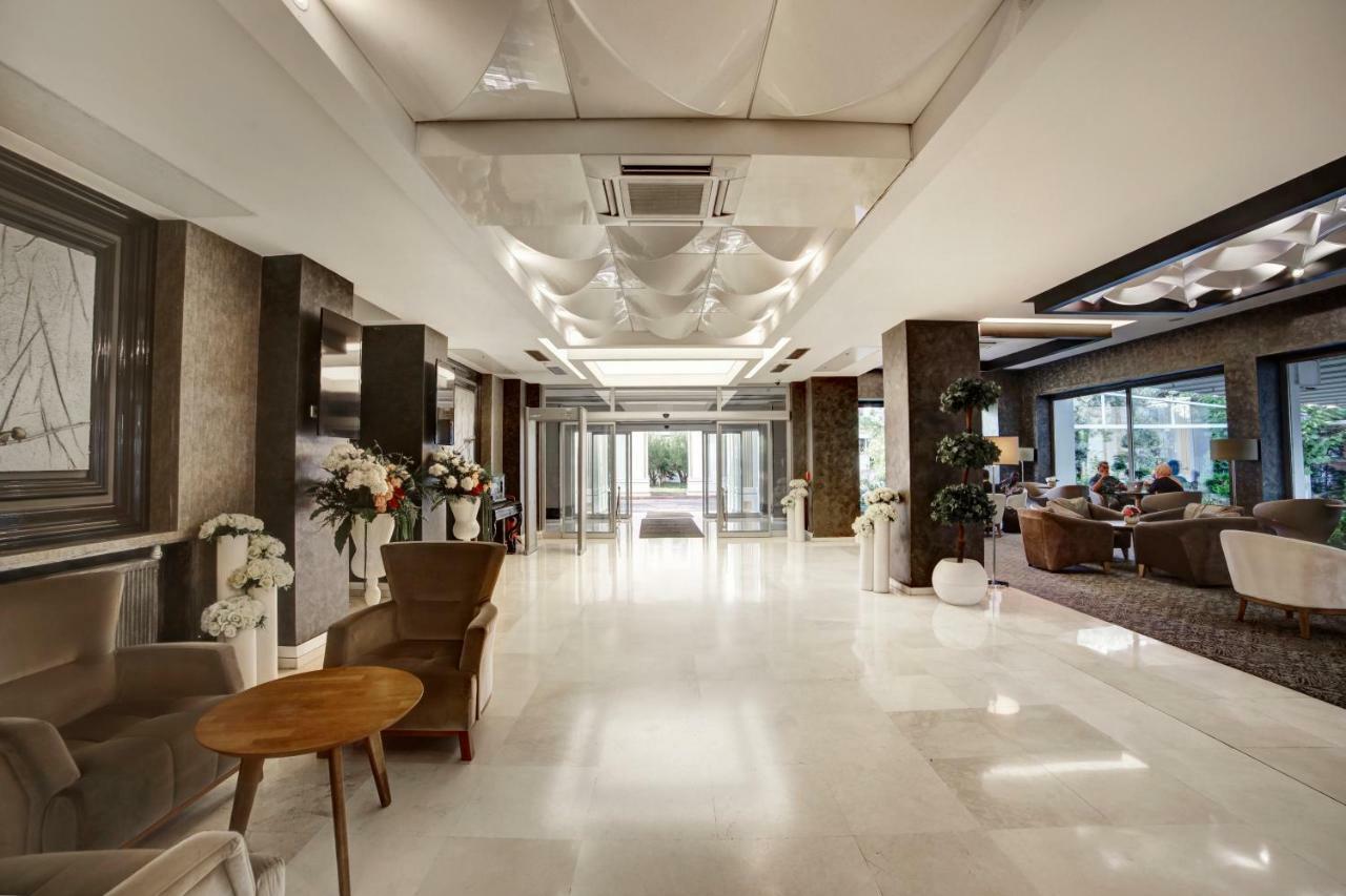 Kadak Garden Hotel 2*