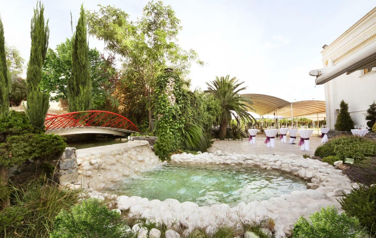 Hotel Kadak Garden