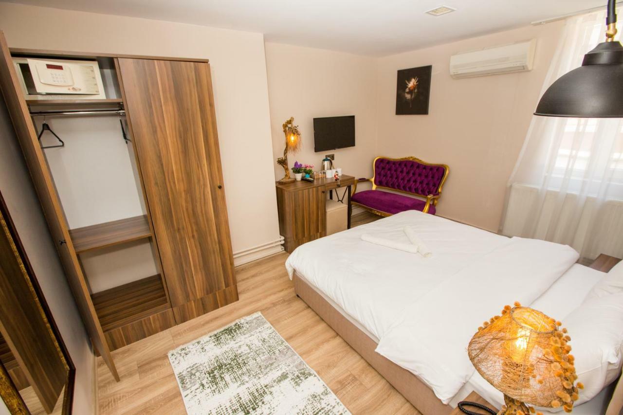 Corner Garden Hotel 2*