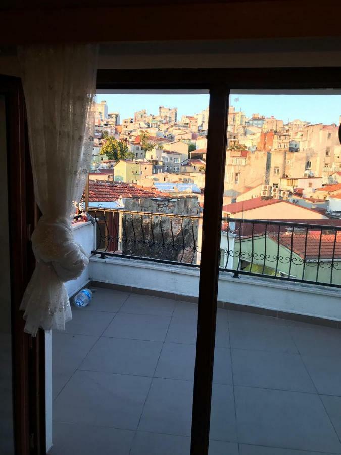 Akdemir House *
